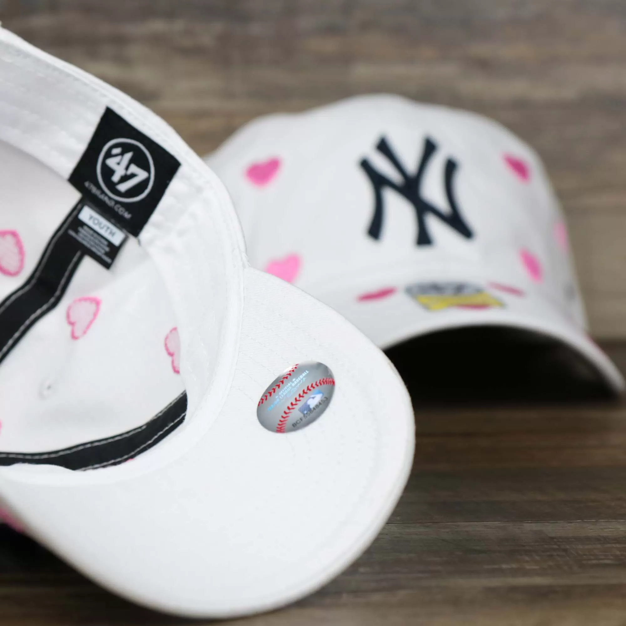 Kid’s New York Yankees Hearts All Over Dad Hat | White Youth Dad Hat