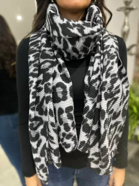 Leopard Print Pleated Scarf