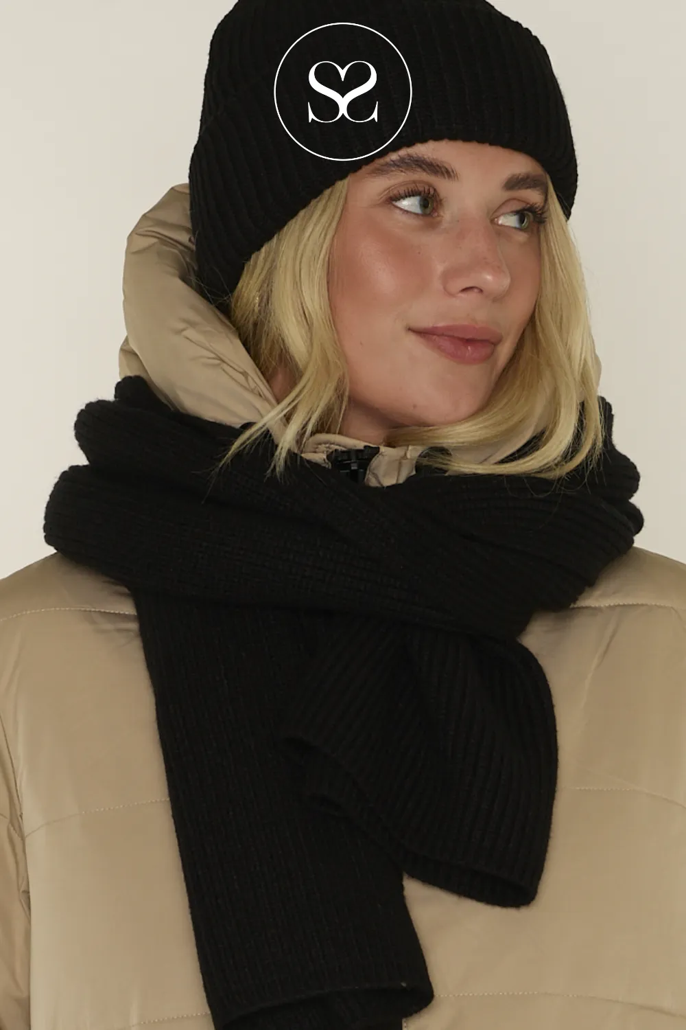 MOSS COPENHAGEN - RACHELLE BLACK BEANIE HAT