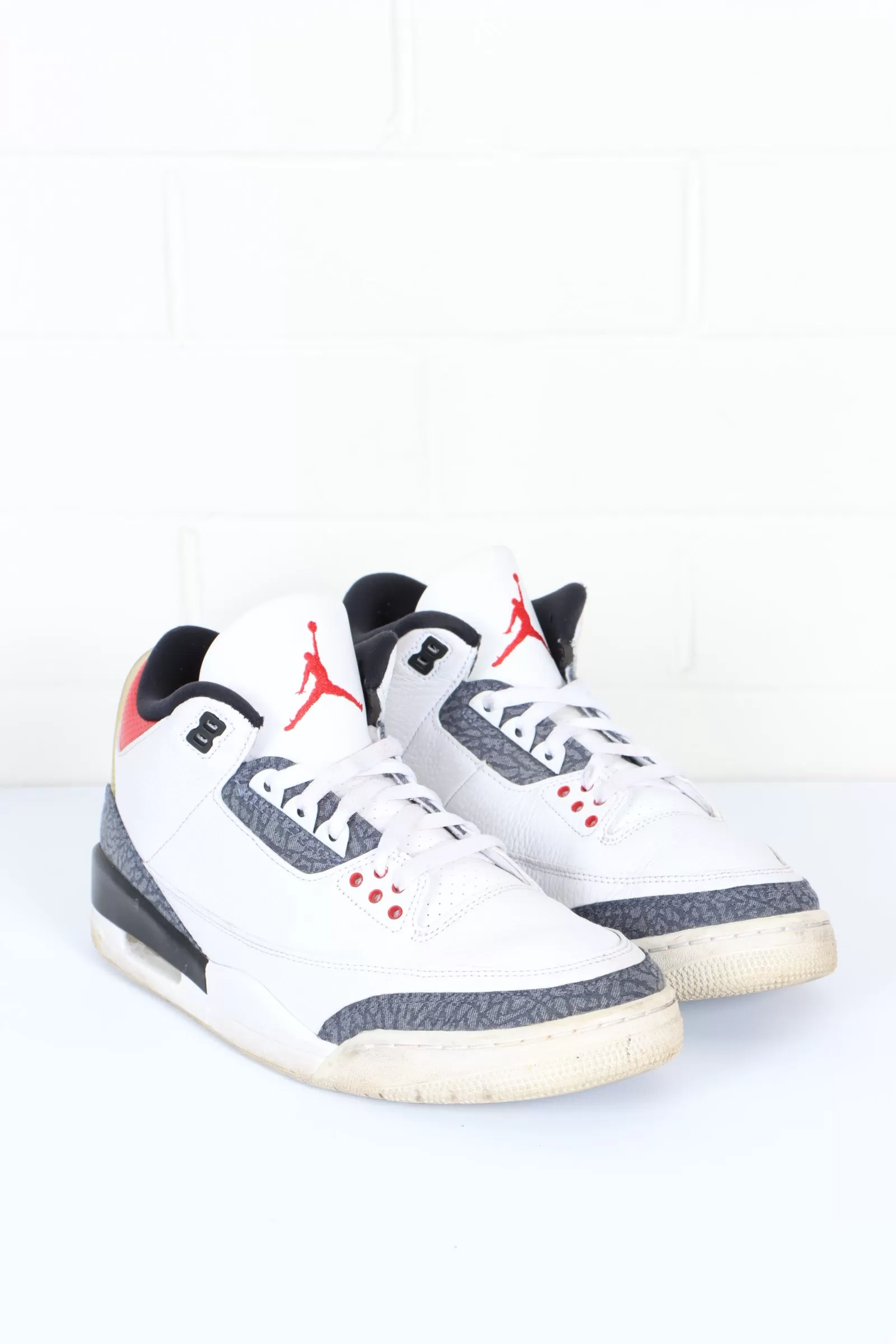 NIKE Air Jordan 3 Retro 'Fire Red Denim' Sneakers (10)