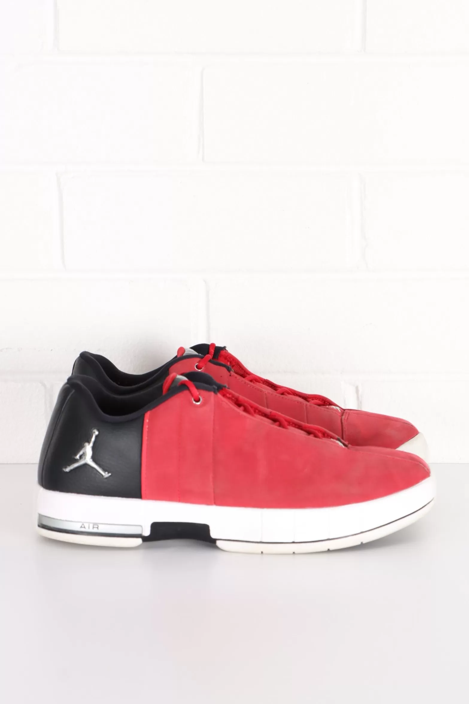 NIKE Air Jordan TE 2 'Gym Red' Low Sneakers (8.5)