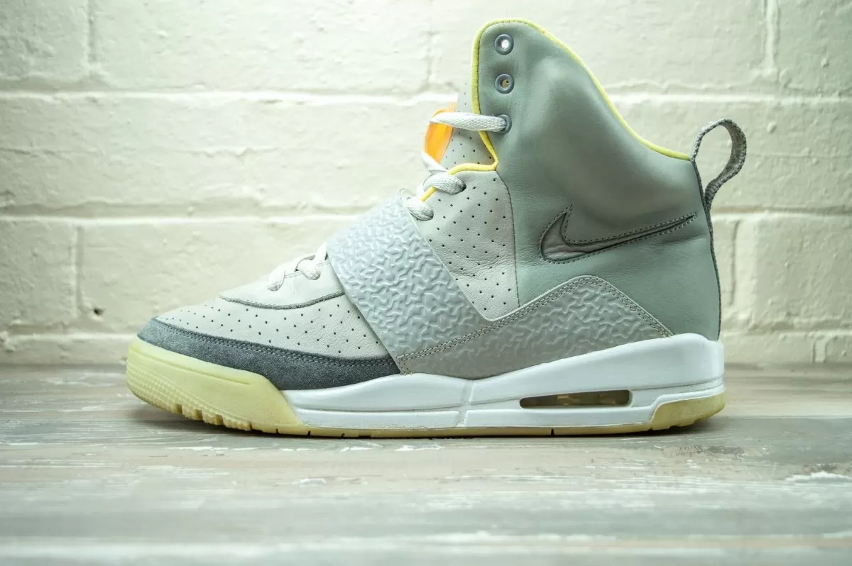 Nike Air Yeezy Zen Grey 366164 002