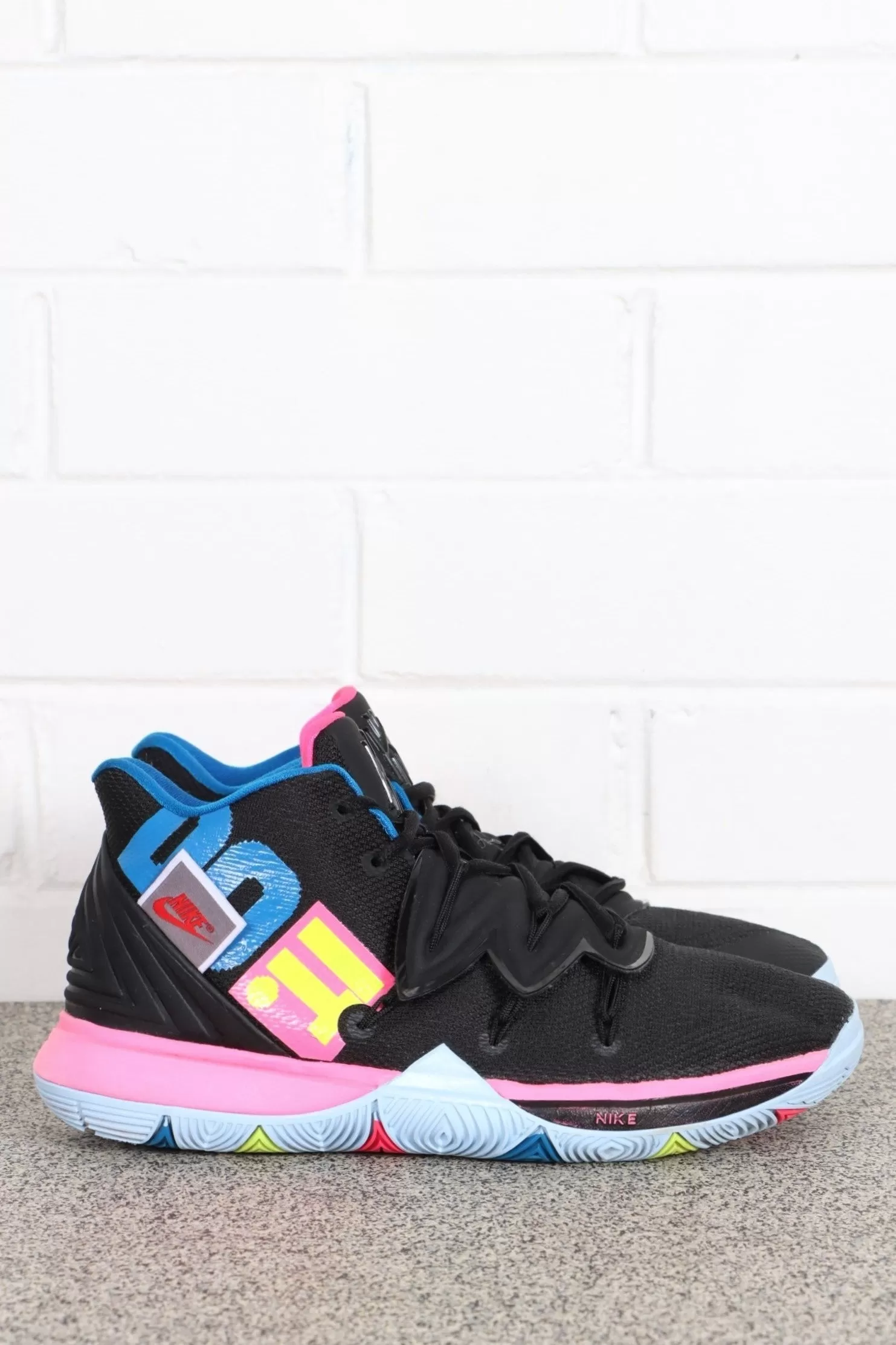 NIKE Kyrie 5 'Just Do It' Sneakers (7)