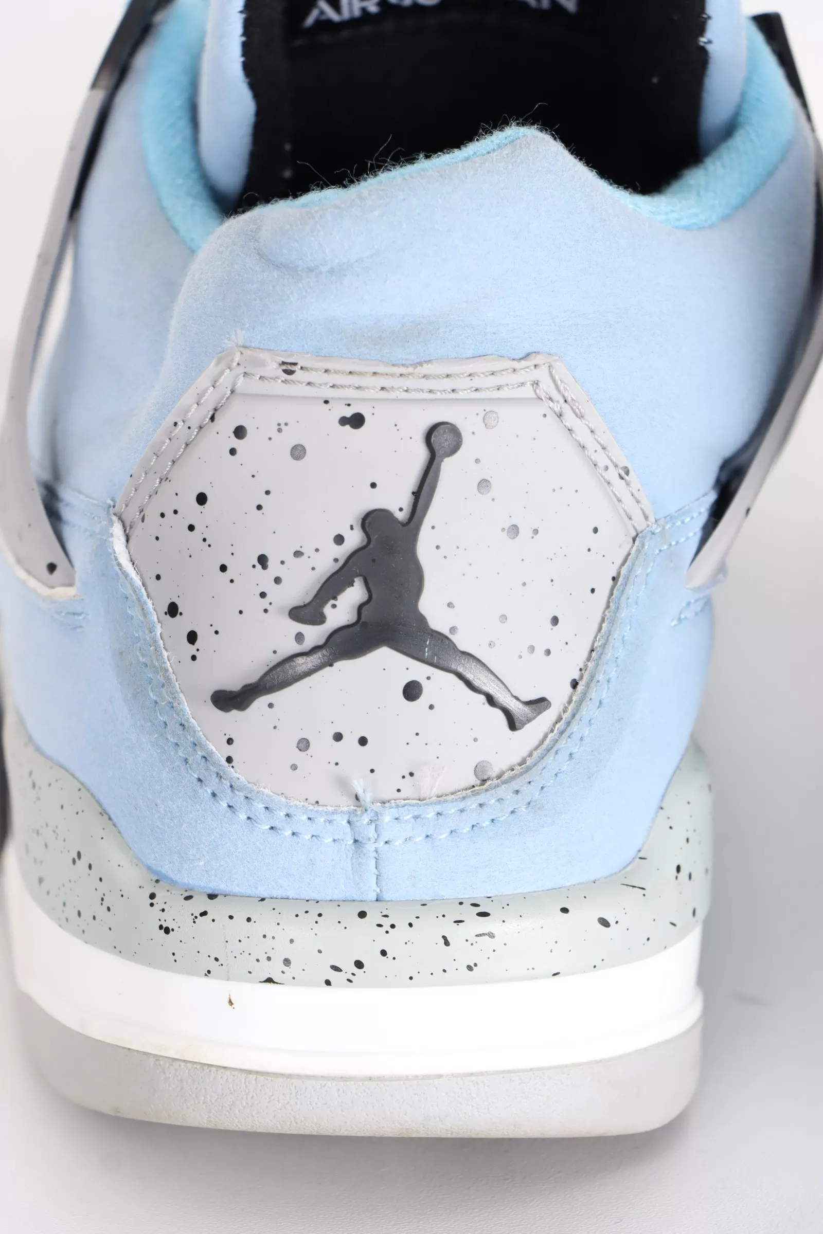 REPLICA Nike Jordan 4 'University Blue' Sneakers (12.5)