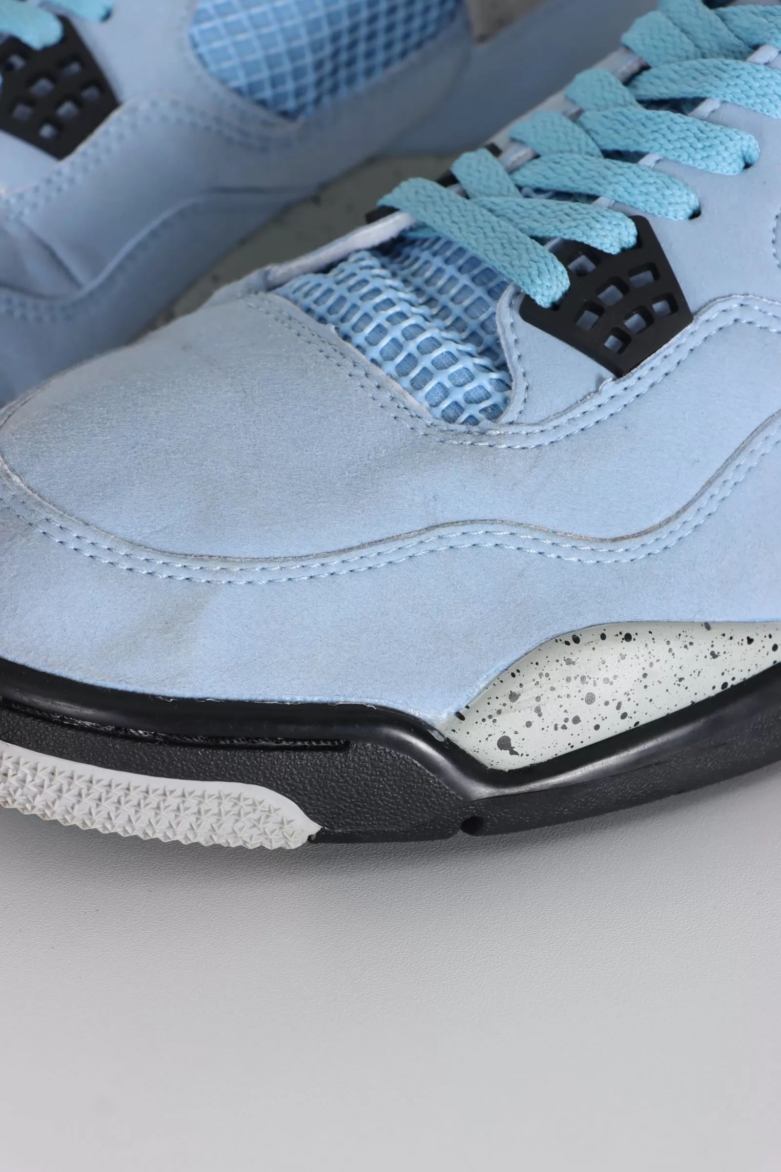 REPLICA Nike Jordan 4 'University Blue' Sneakers (12.5)