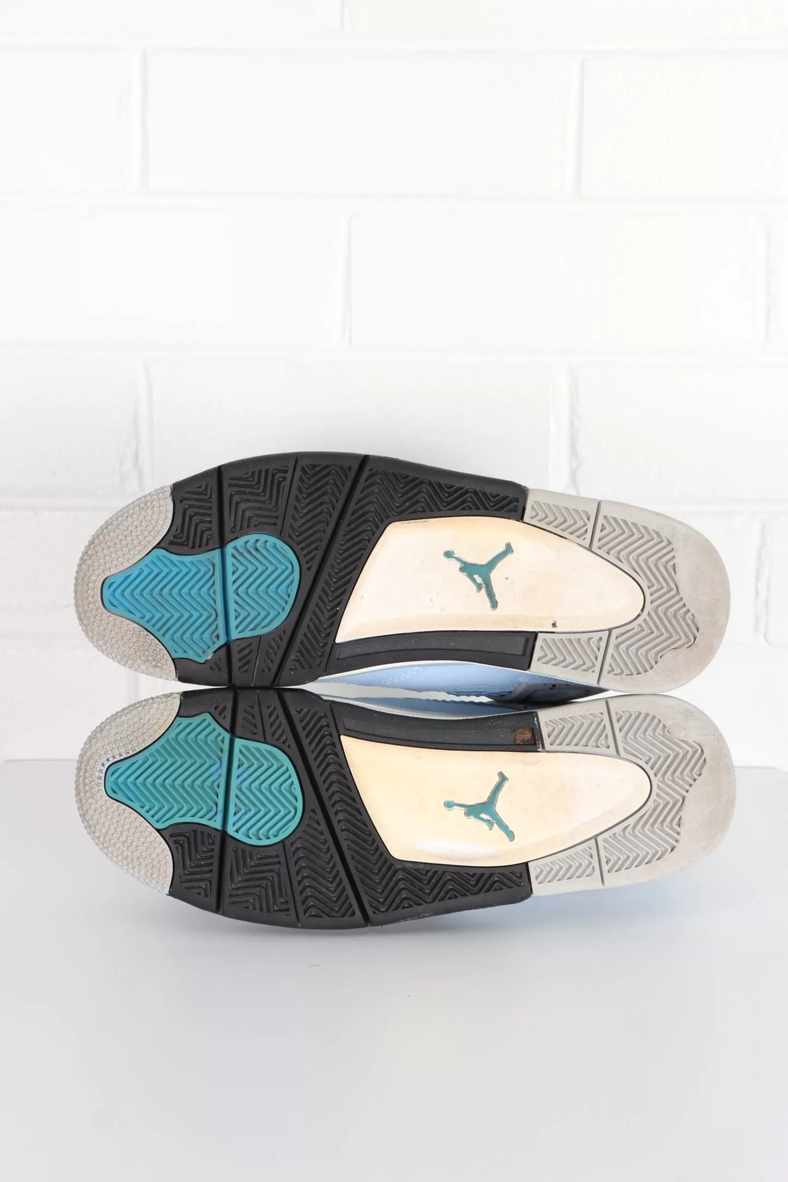 REPLICA Nike Jordan 4 'University Blue' Sneakers (12.5)