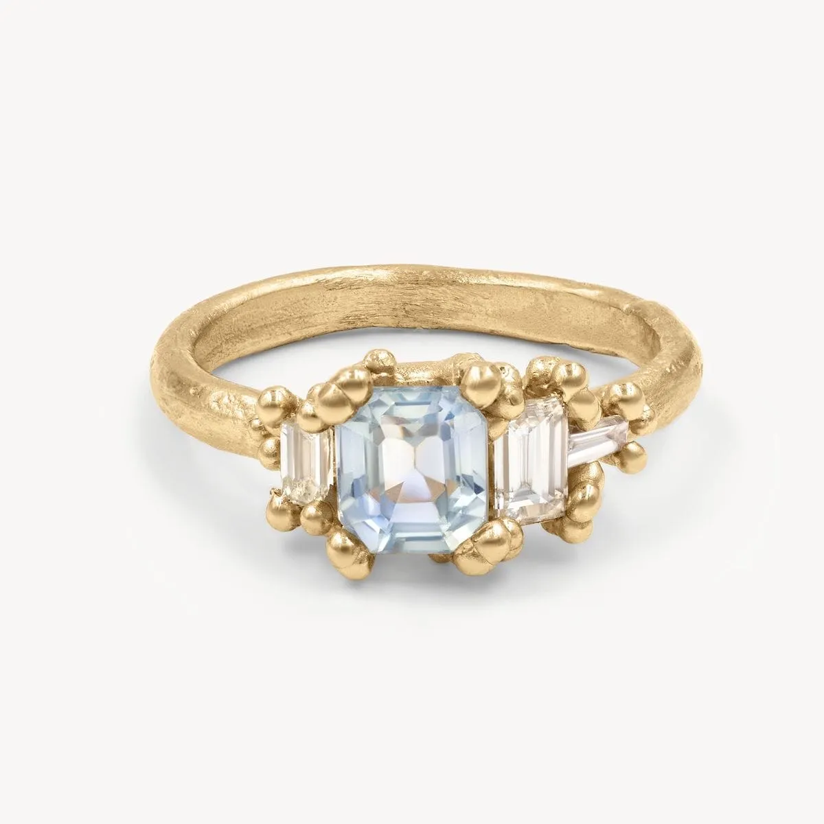 Sapphire and Diamond Luminous Cluster Ring